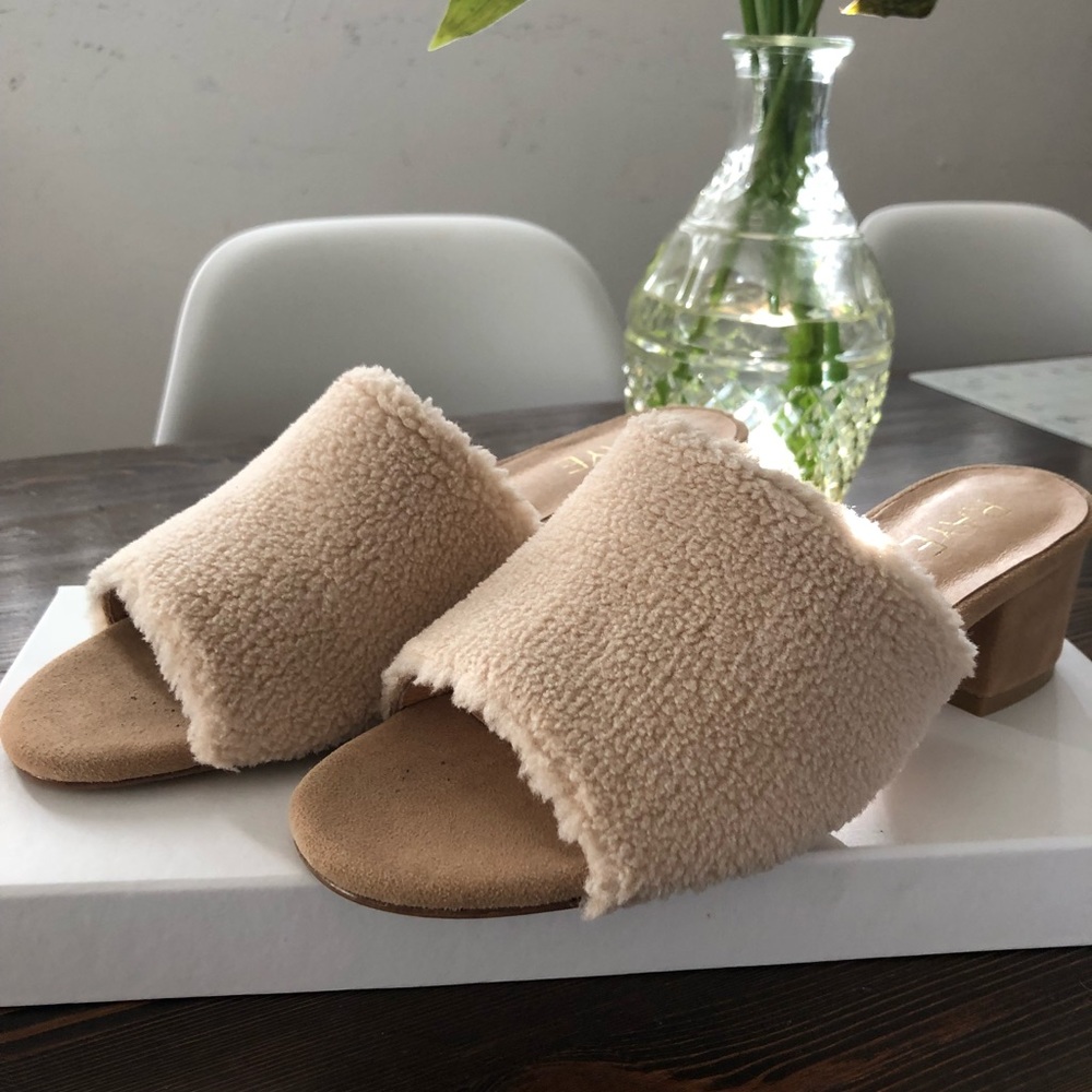 Raye slides